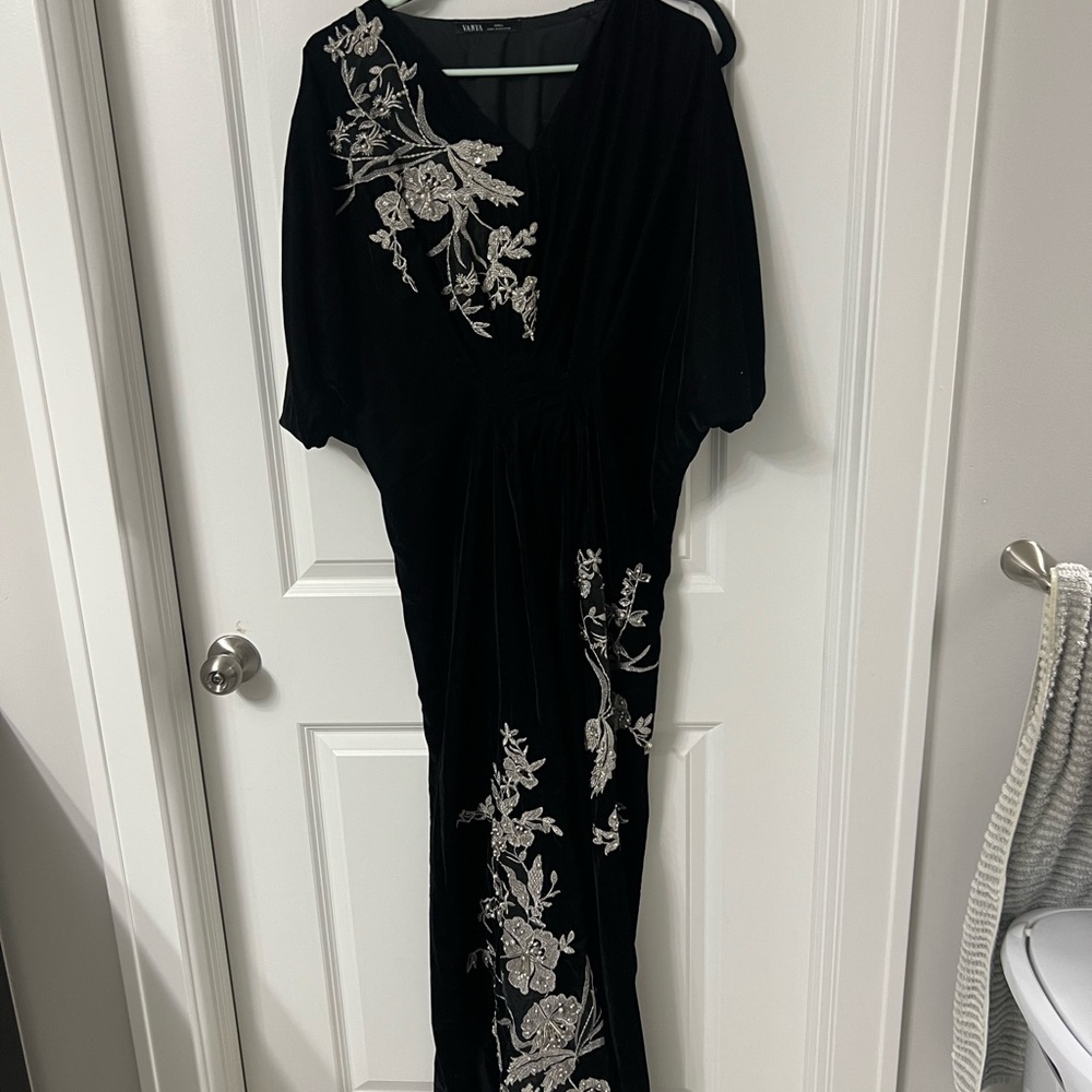 Elegant Black Kaftan with Silver Floral Embroidery